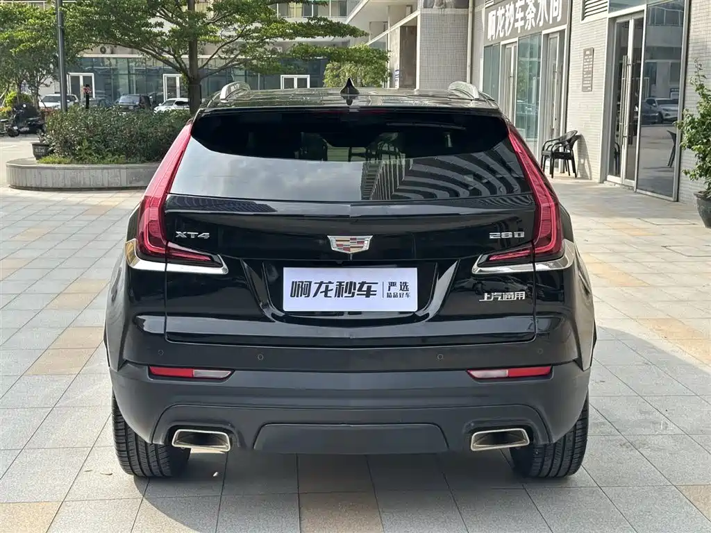 Cadillac XT4 2021 28T