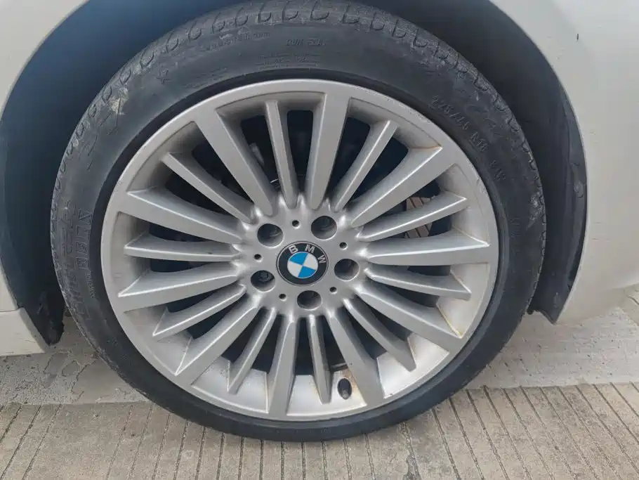 BMW 3 Series — миниатюра 6
