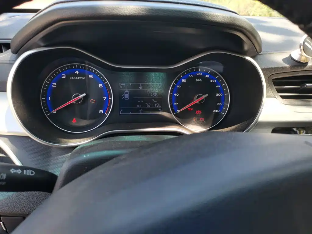 Geely Vision — миниатюра 5