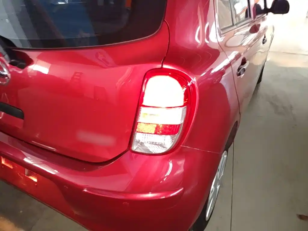 Nissan March — миниатюра 8