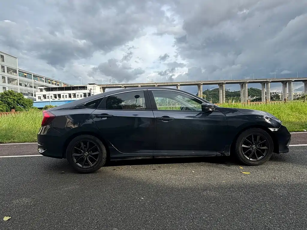 Honda Civic — миниатюра 39