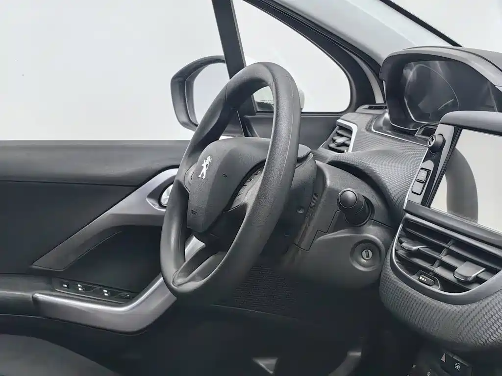 Peugeot 2008 — миниатюра 22