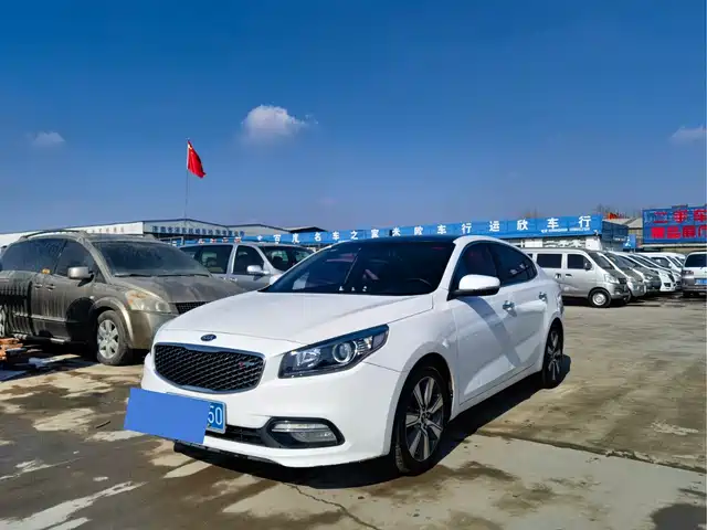 KIA K4