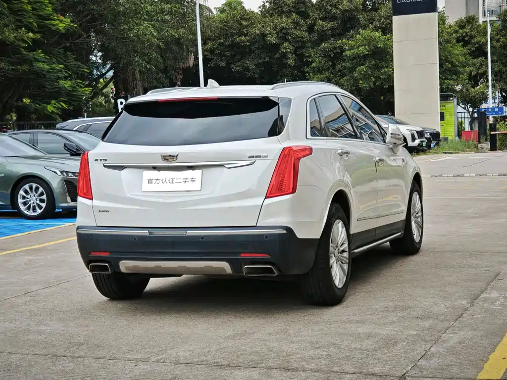Cadillac XT5 — миниатюра 7
