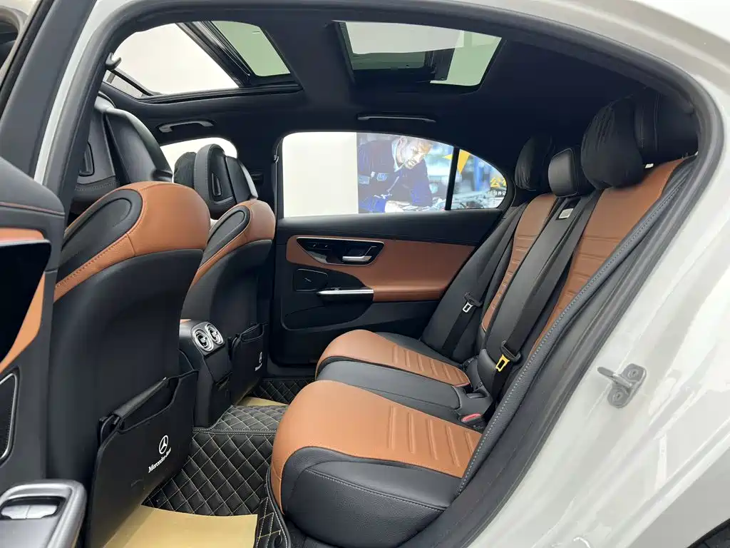 Mercedes-Benz C-Class — миниатюра 20