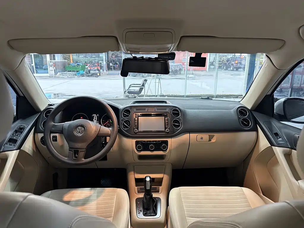 Volkswagen Tiguan — миниатюра 5