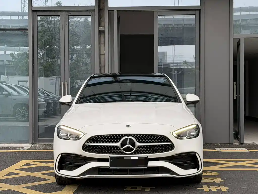 Mercedes-Benz C-Class — миниатюра 2