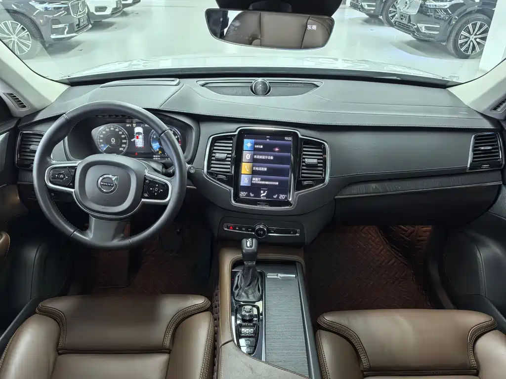 Volvo XC90 2020 T6 Luxury 7 мест