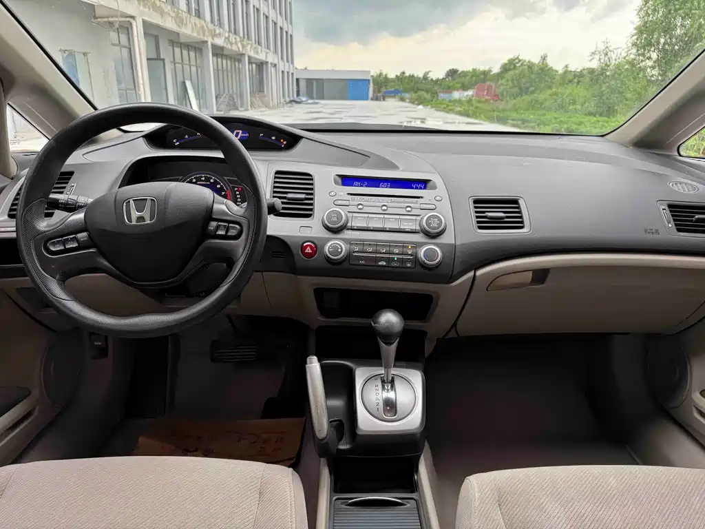 Honda Civic — миниатюра 5