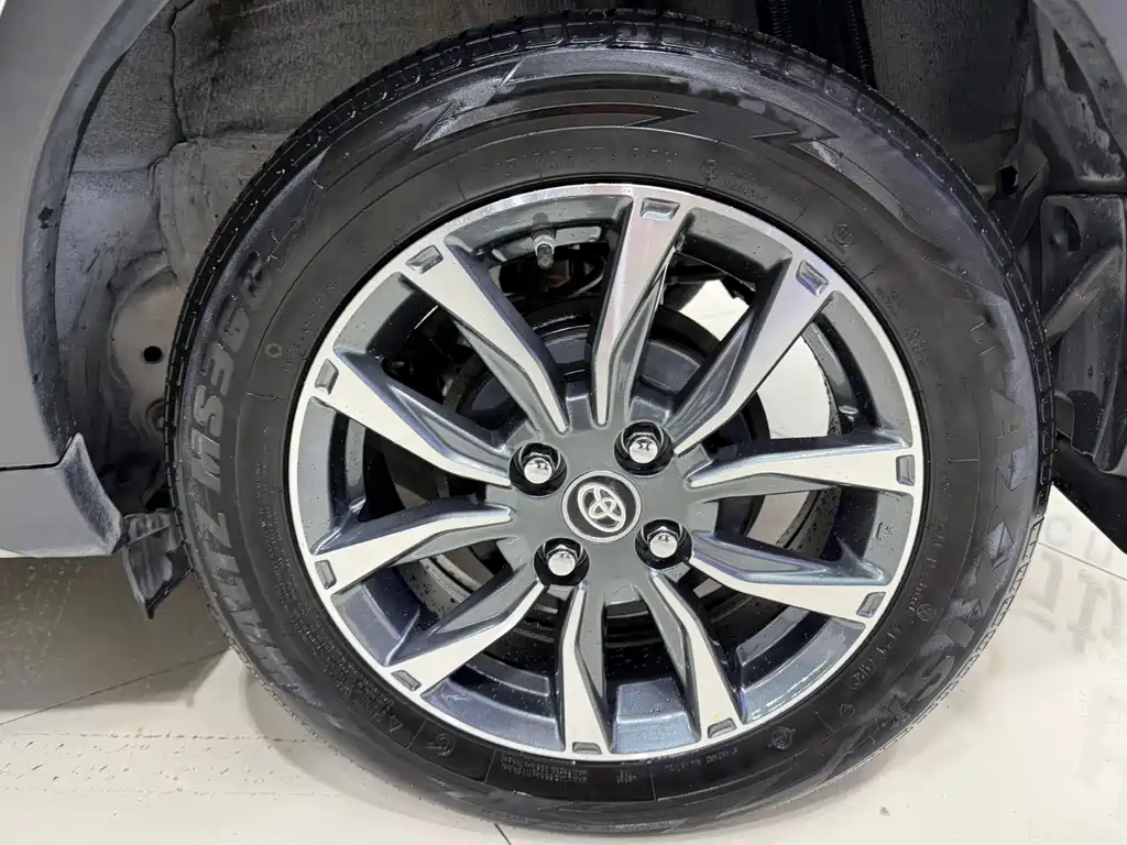 TOYOTA YARIS L ZHIXUAN