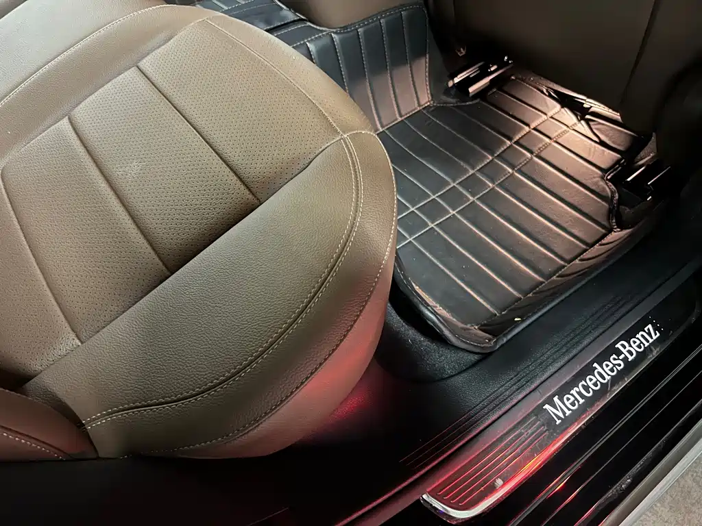 Mercedes-Benz E-Class — миниатюра 30