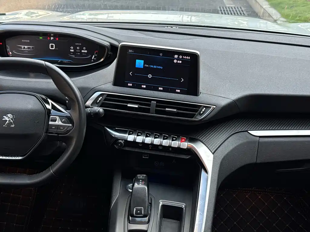 Peugeot 4008 — миниатюра 6