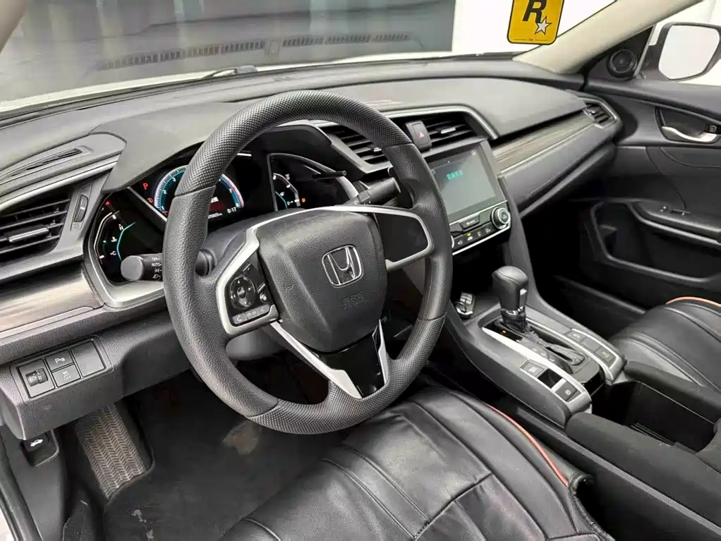 Honda Civic — миниатюра 4