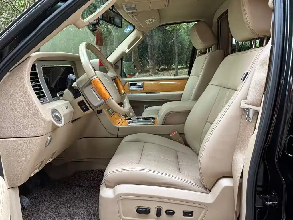 Lincoln Navigator 2010 5.4L AWD