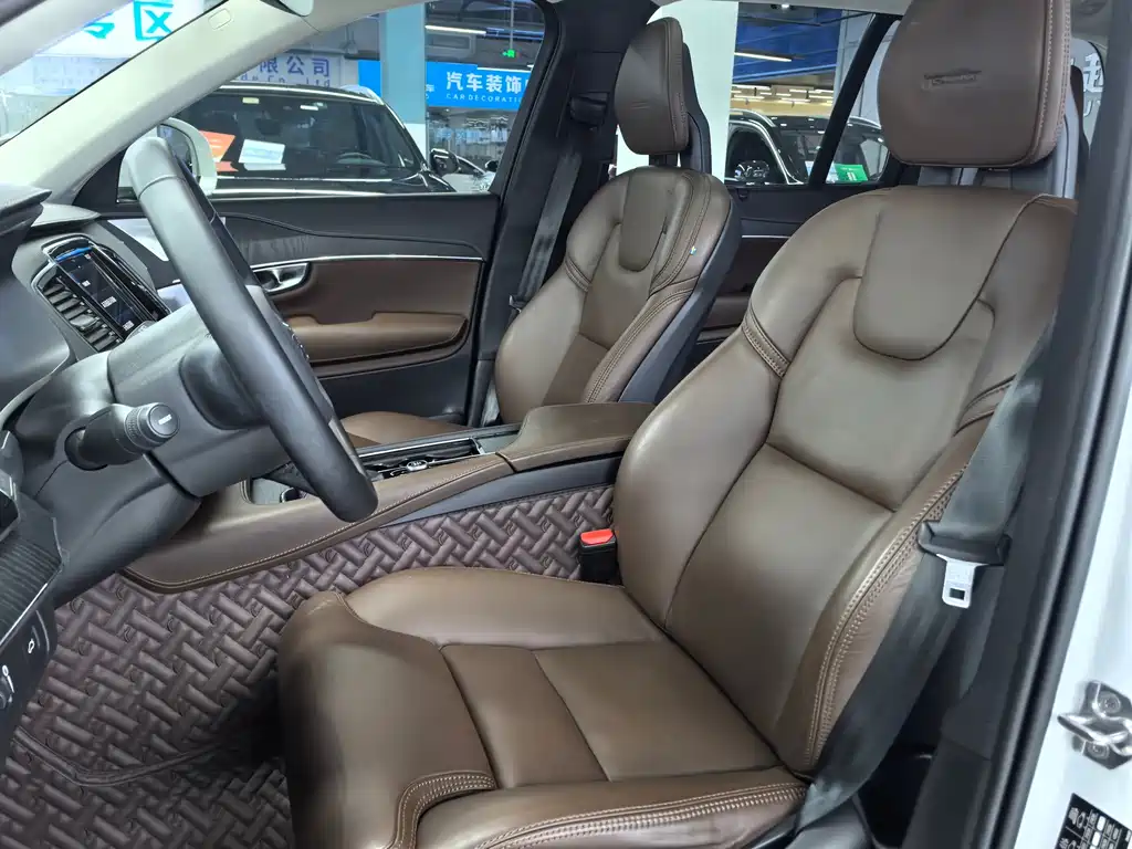 Volvo XC90 2020 T6 Luxury 7 мест