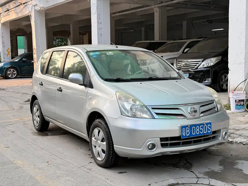 Nissan Livina — миниатюра 3
