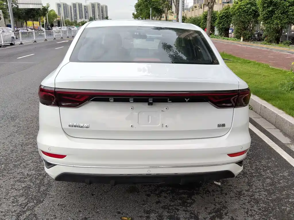 Geely Emgrand — миниатюра 4
