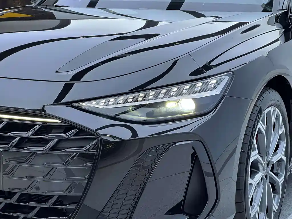 Audi A6L — миниатюра 5
