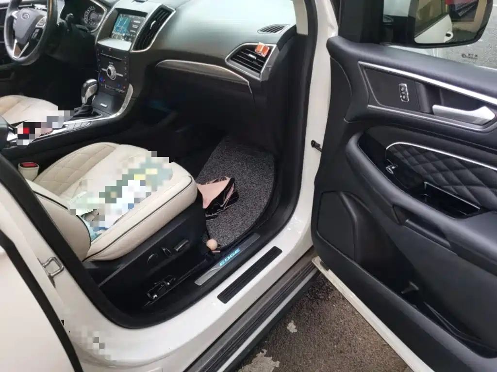 Ford Edge — миниатюра 19