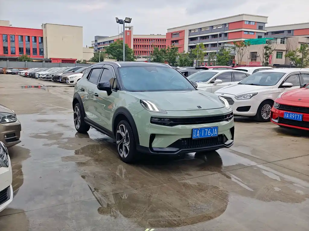 Lynk & Co 06 — миниатюра 3