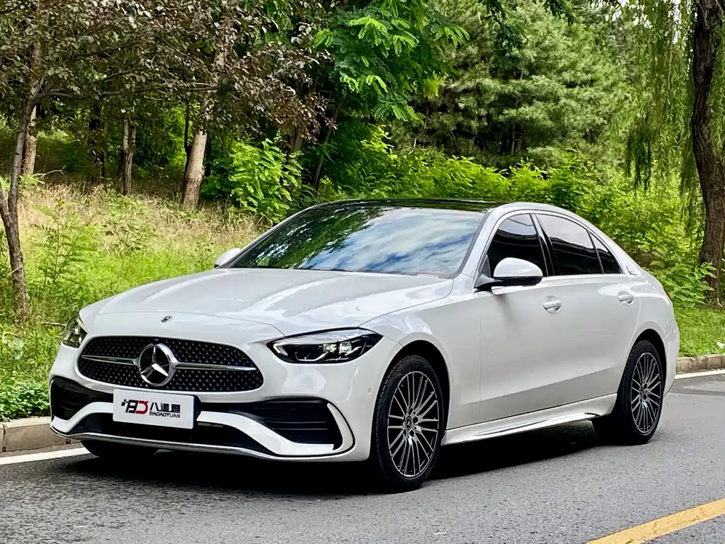 Mercedes-Benz C-Class 2024