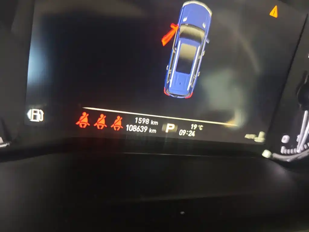 Roewe RX8 — миниатюра 12