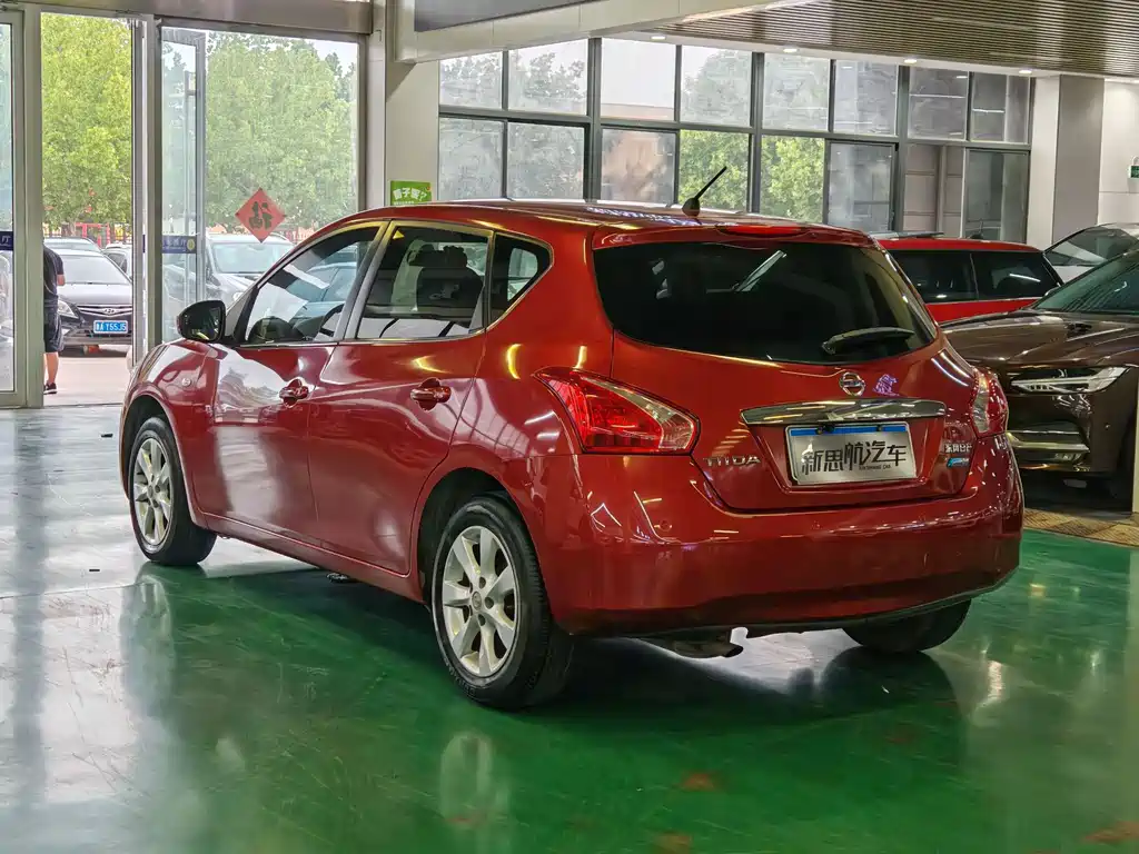 Nissan Tiida 2013 1.6L CVT
