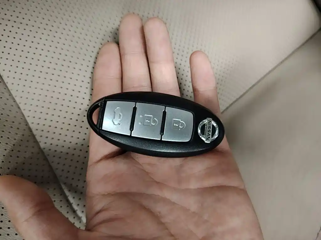 Nissan Altima 2015 2.0L XL Upper