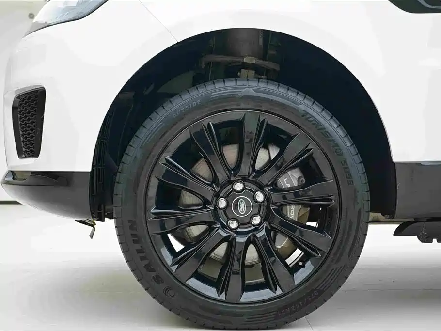 Land Rover Sport PHEV — миниатюра 14