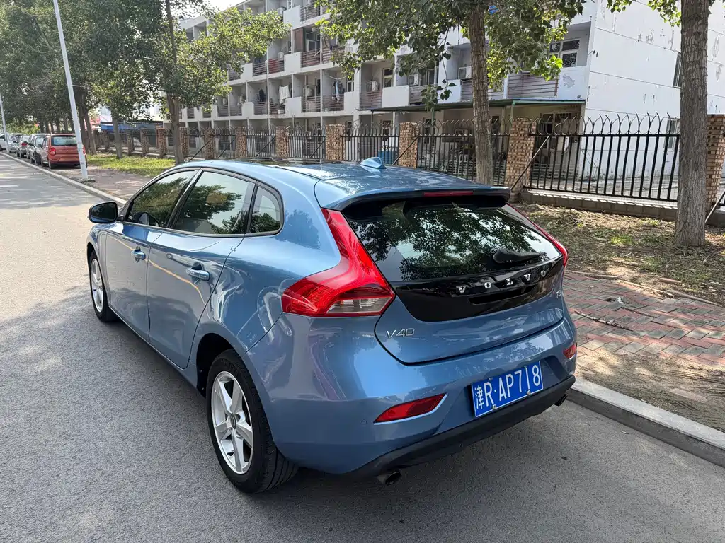 Volvo V40 — миниатюра 14