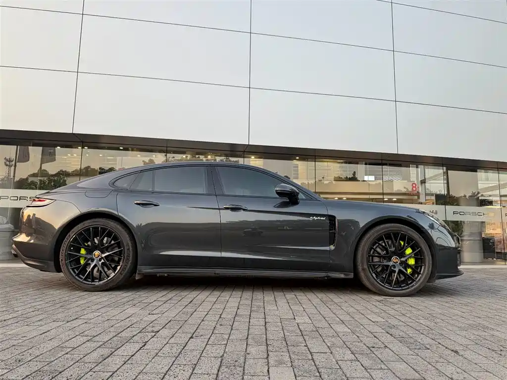 PORSCHE PANAMERA NEW ENERGY