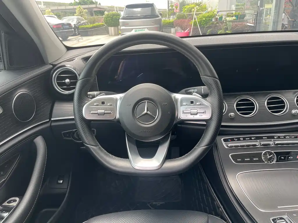 Mercedes-Benz E-Class E 2020 E 300 L Sport Fashion