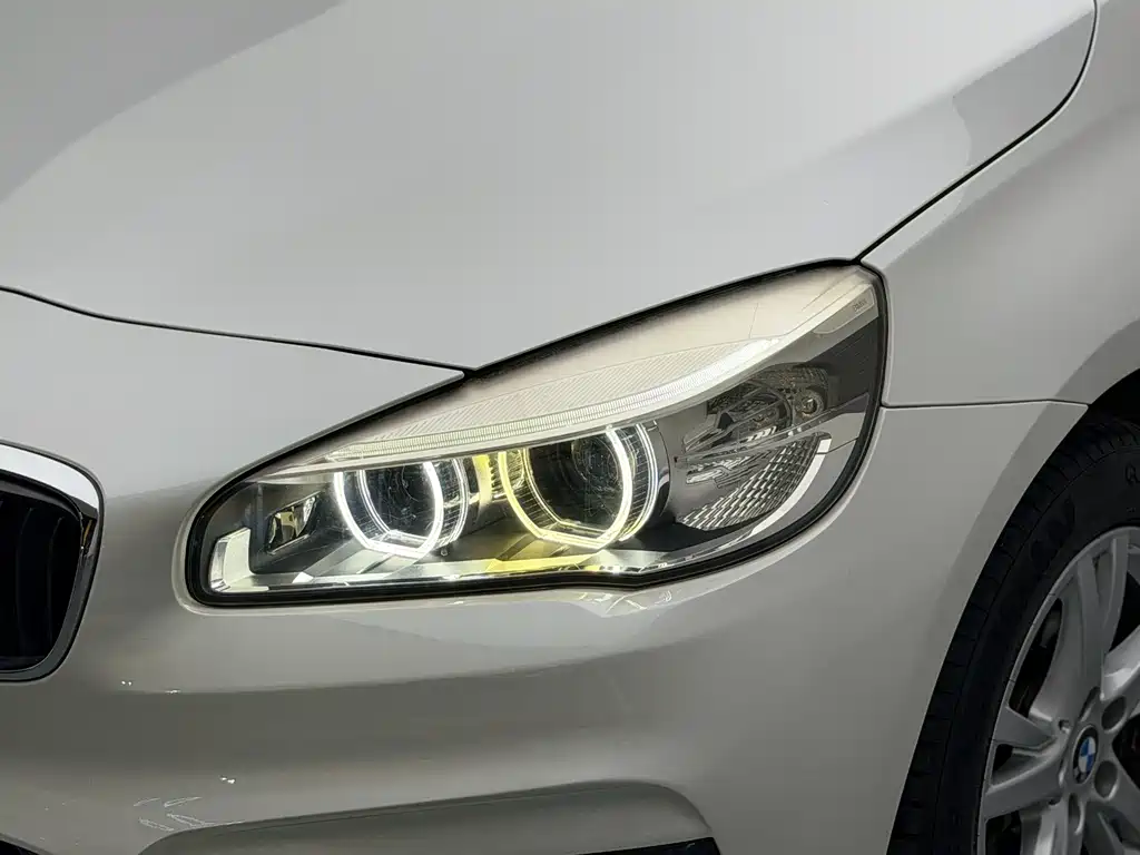 BMW 2 Series Active Tourer — миниатюра 7