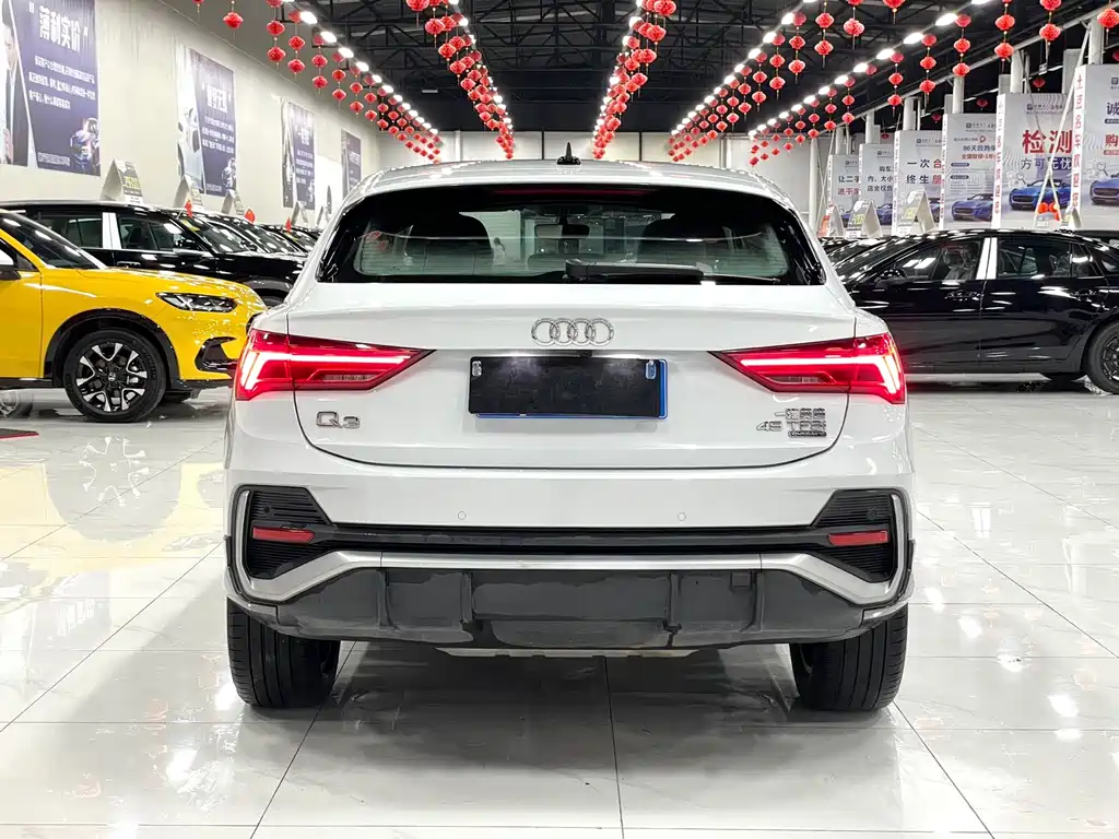 AUDI Q3 SPORTBACK