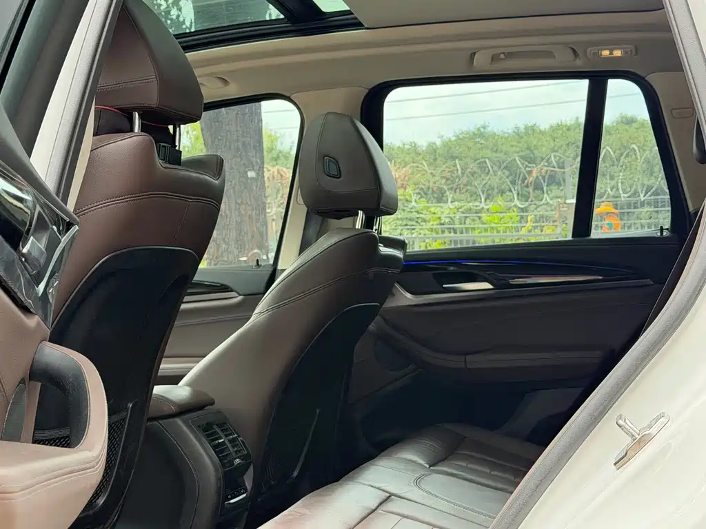 BMW X3 — миниатюра 13