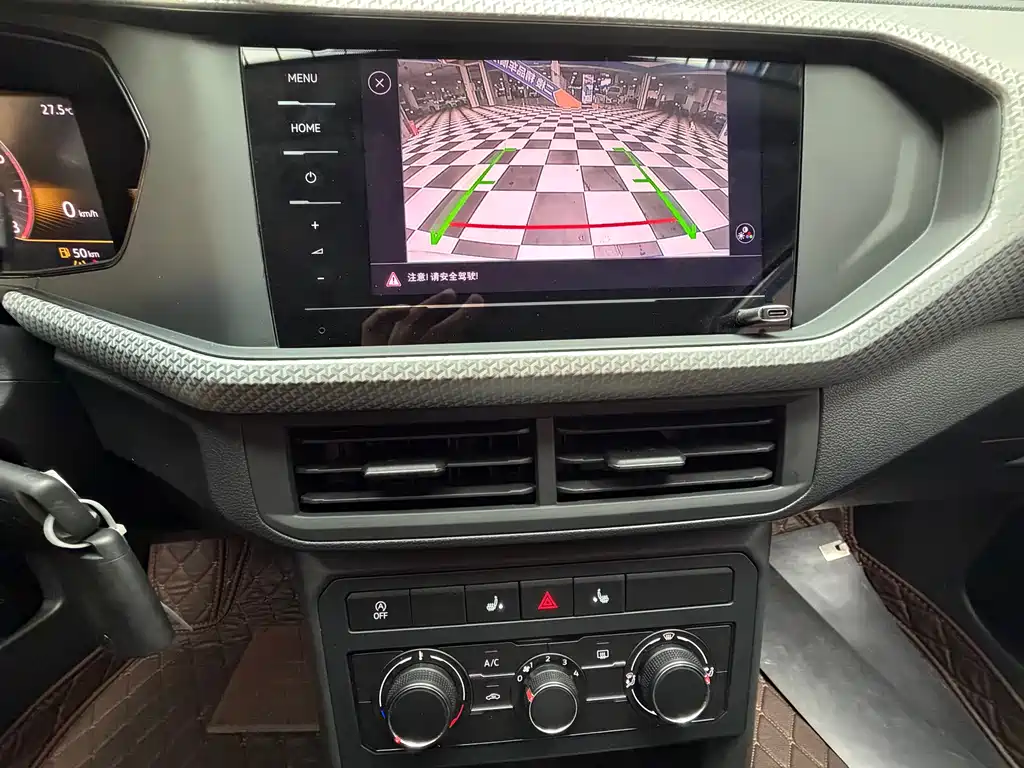 Volkswagen Tacqua 2021 1.5L AT Smart Connect