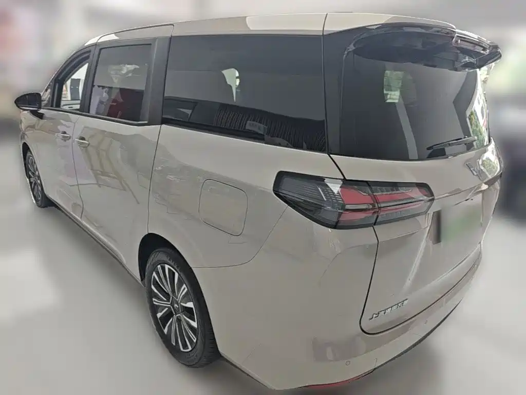 Wuling 730 2025 125km Luxury
