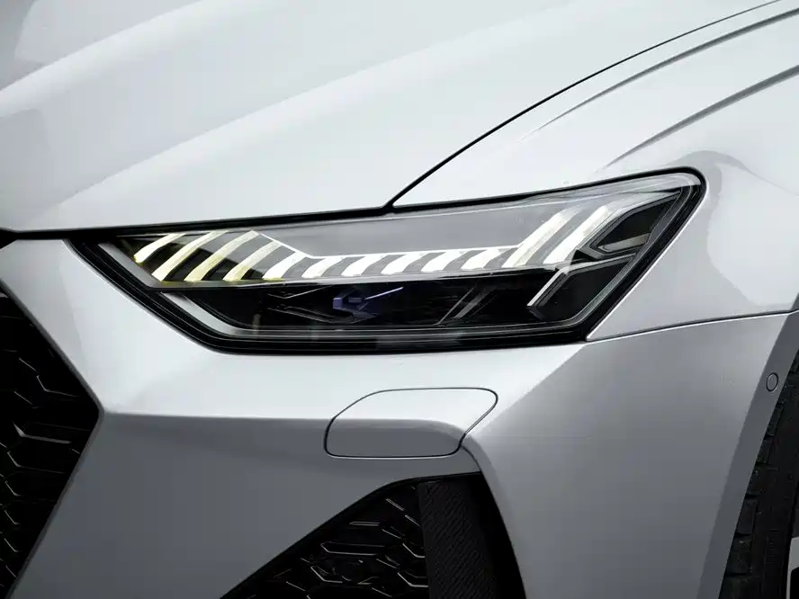 Audi RS 6 — миниатюра 10