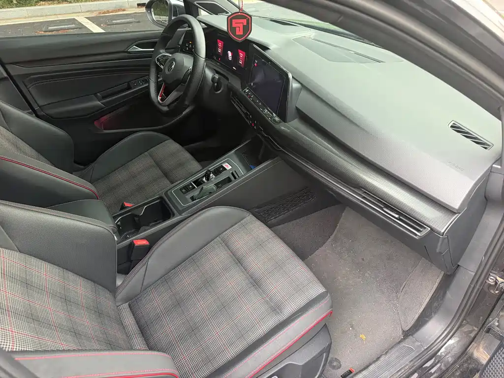 Volkswagen Golf GTI — миниатюра 6