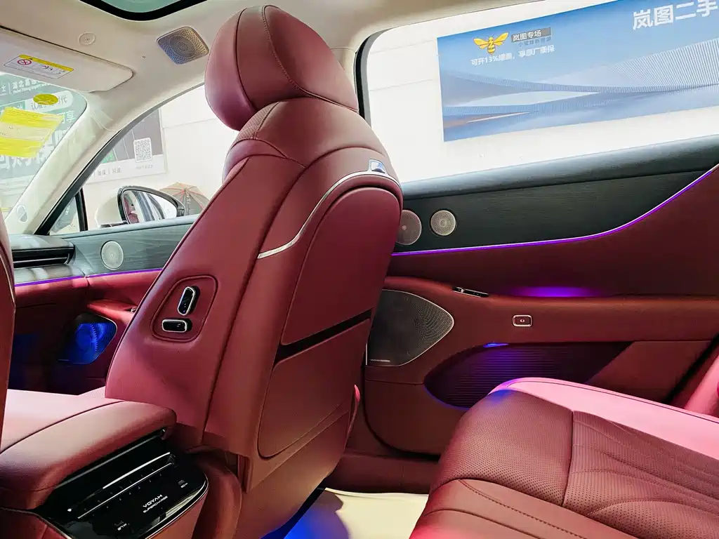 VOYAH Passion L — миниатюра 17
