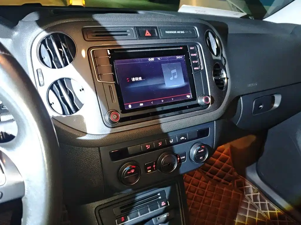Volkswagen Tiguan — миниатюра 6