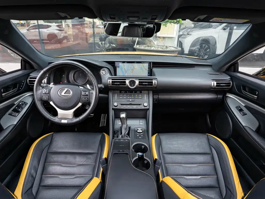 Lexus RC — миниатюра 12