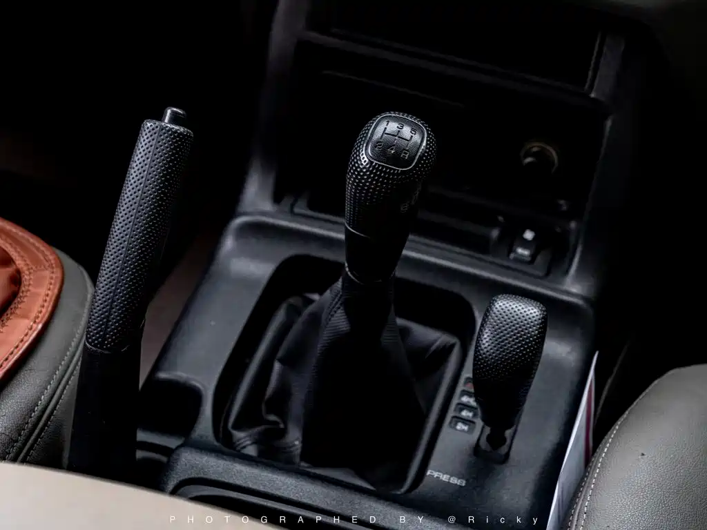 Mitsubishi Pajero — миниатюра 10