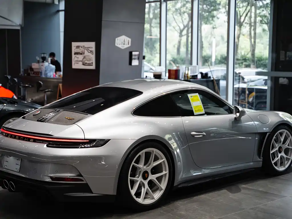 Porsche 911 2024 4.0T