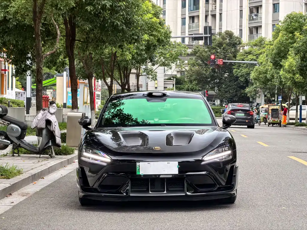 Xiaomi SU7 Ultra 2025 Ultra