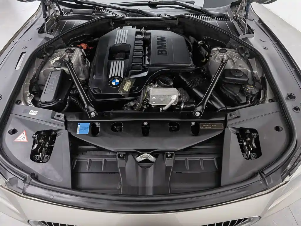 BMW 7 Series — миниатюра 6