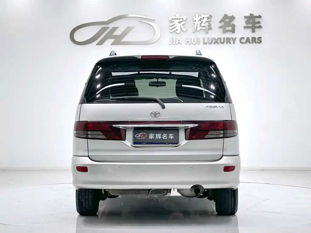 Toyota Previa — миниатюра 6