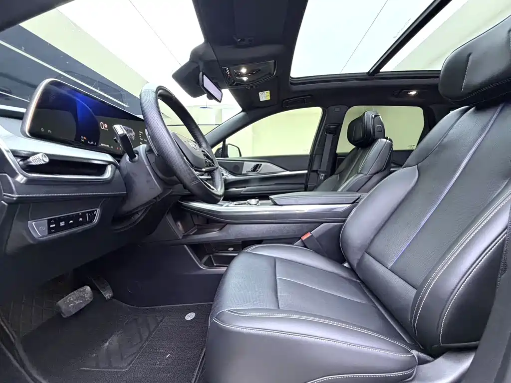 Cadillac XT5 — миниатюра 6