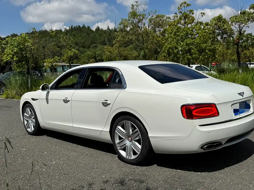 Bentley Flying Spur 2017 4.0T V8 Standard