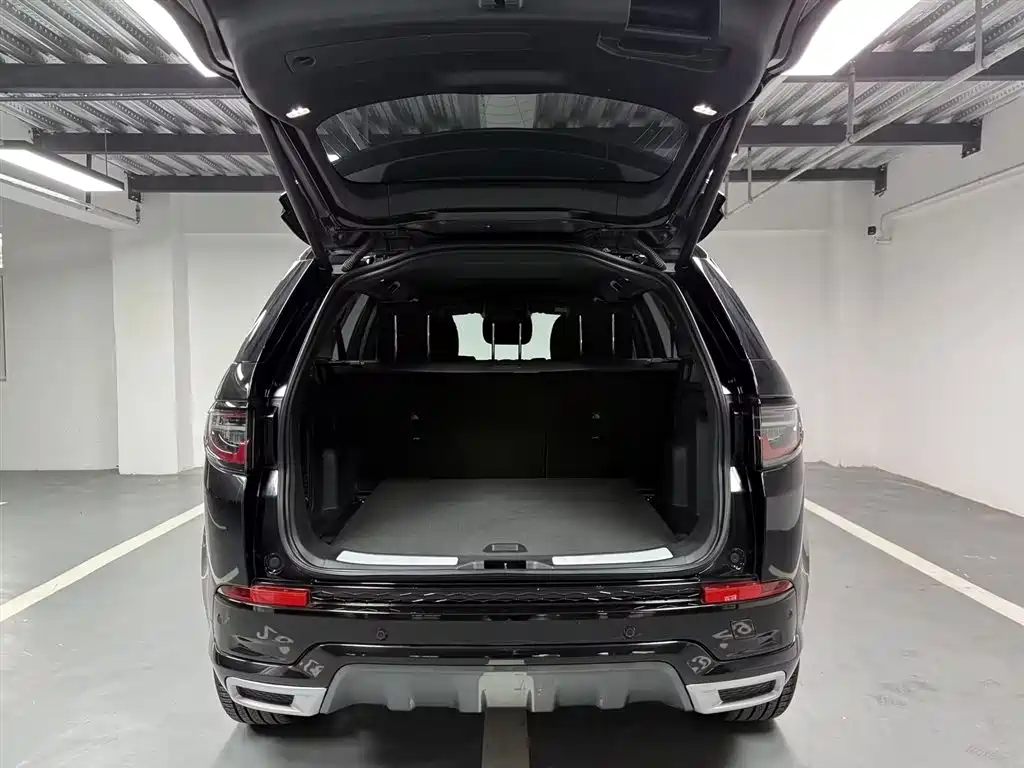 LAND ROVER DISCOVER SPORTS